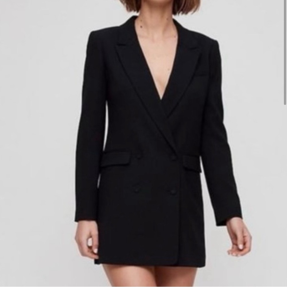 Aritzia Babaton Amelia Blazer Dress